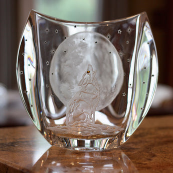 Howling Wolf Large Winged Vase